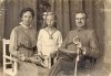 M. i A. Ulandowski ok 1913 r. z córką Wandą, póżniejszą komendantka hufca harcerek w l. 1930 - 33.