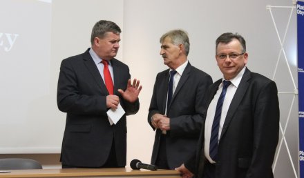 Minister i chojniccy działacze PO. Minister i chojniccy działacze PO.