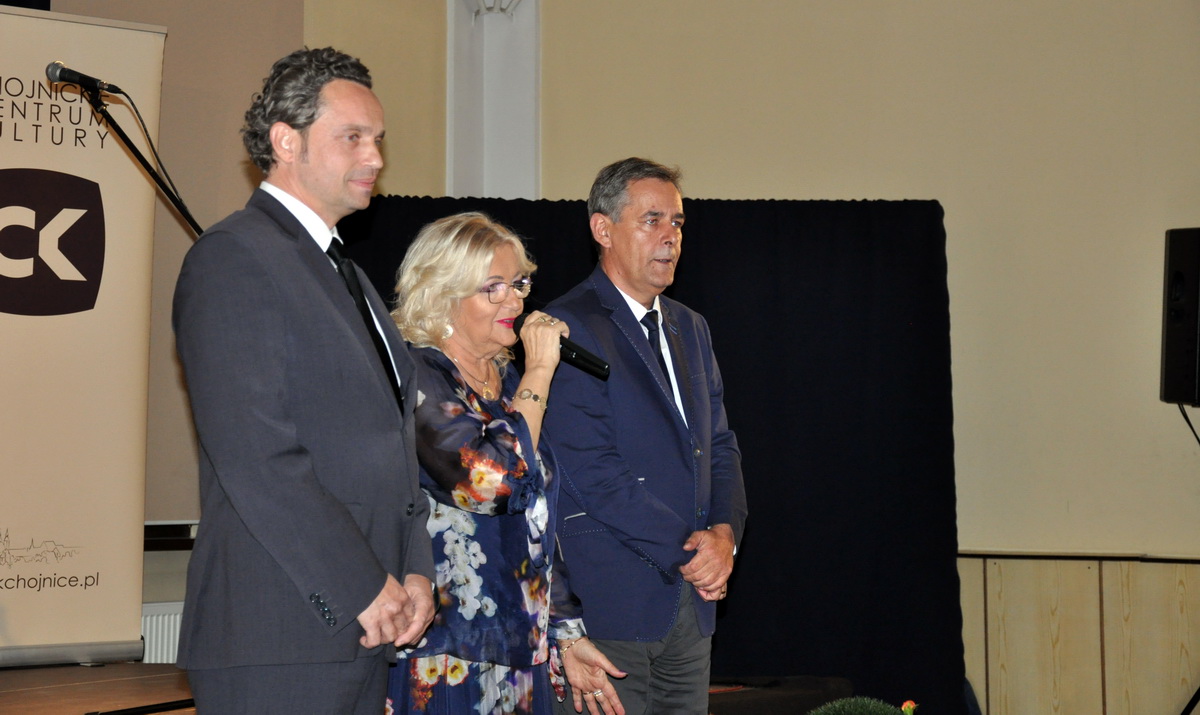 Życzenia złożyli seniorom Ludomiła Paczkowska, Radosław Krajewicz i burmistrz Arseniusz Finster Życzenia złożyli seniorom Ludomiła Paczkowska, Radosław Krajewicz i burmistrz Arseniusz Finster